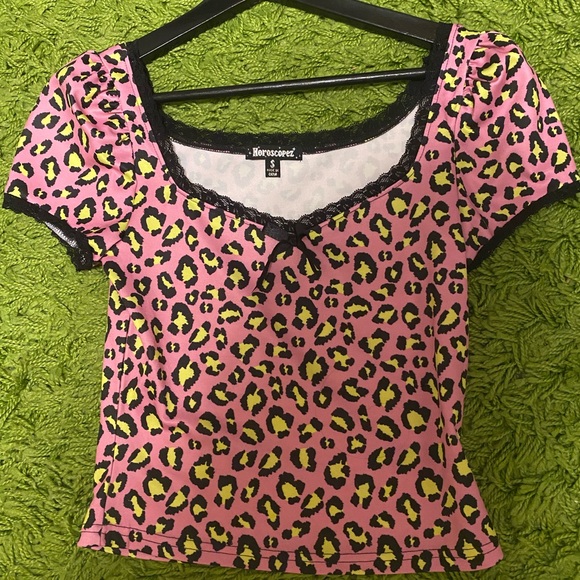 Dollskill horrorcopez leopard top with lace and bow - Picture 2 of 3
